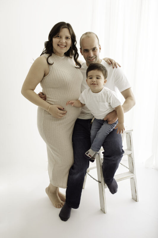 A family photoshoot showing you what to wear to a photoshoot