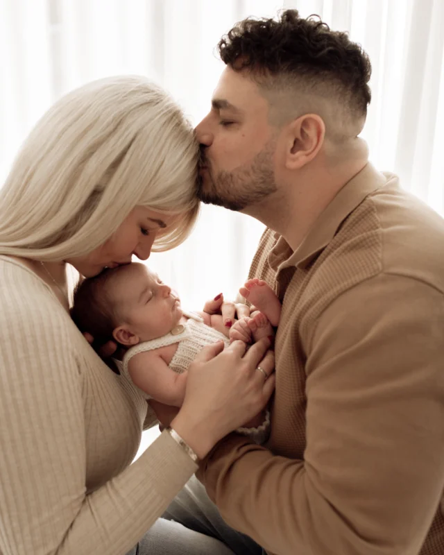 family photoshoot with newborn baby