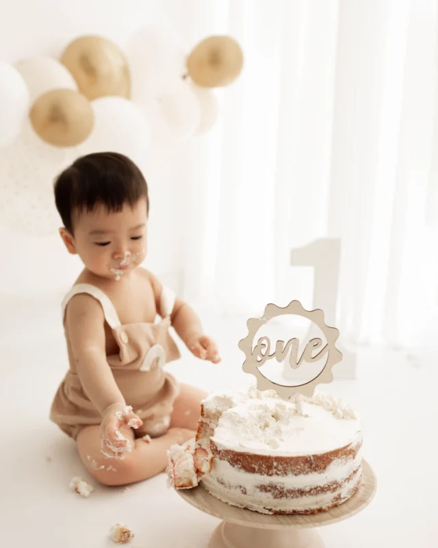 cake-smash photoshoot Wimbeldon