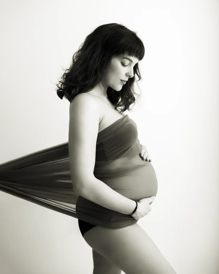 What to Expect From Your Maternity Photography Session | studio maternity photography Surbiton